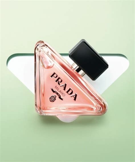 prada 香水 値段|【最新版】プラダの香水「パラドックス オーデパルファム」を .